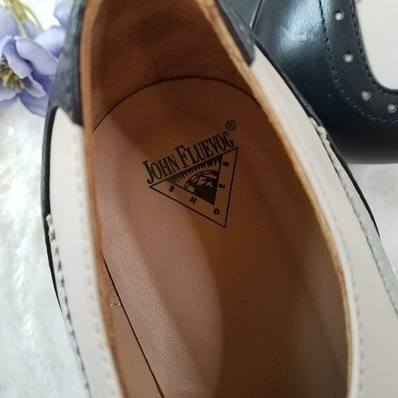 John Fluevog Wonders Lyra Brogue Lace-Up Pump - Picture 12 of 13